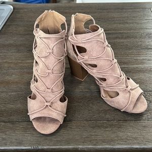 NWOT Hope’s open-toe sandal